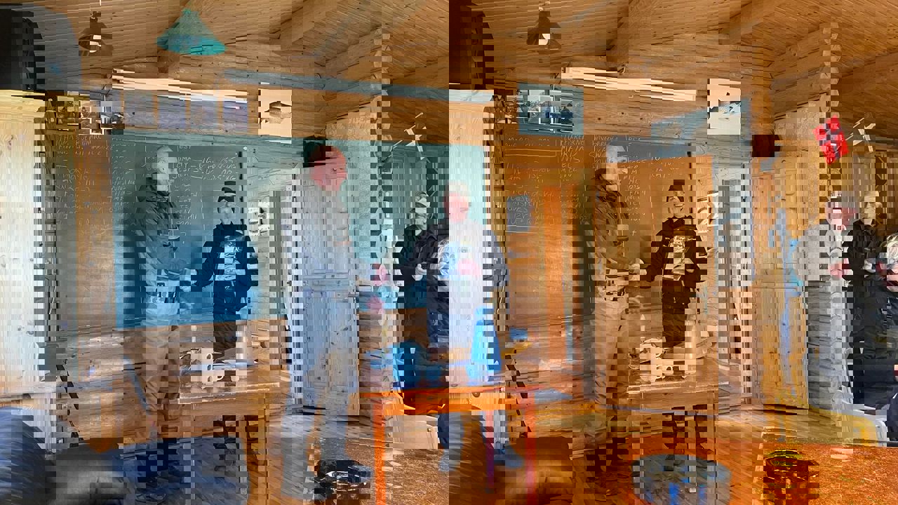 275025556 745289413062475 2687648513495103721 N