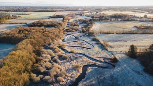 Det er blandt andet området her omkring Ansager Å, hvor biodiversiteten bliver styrket.