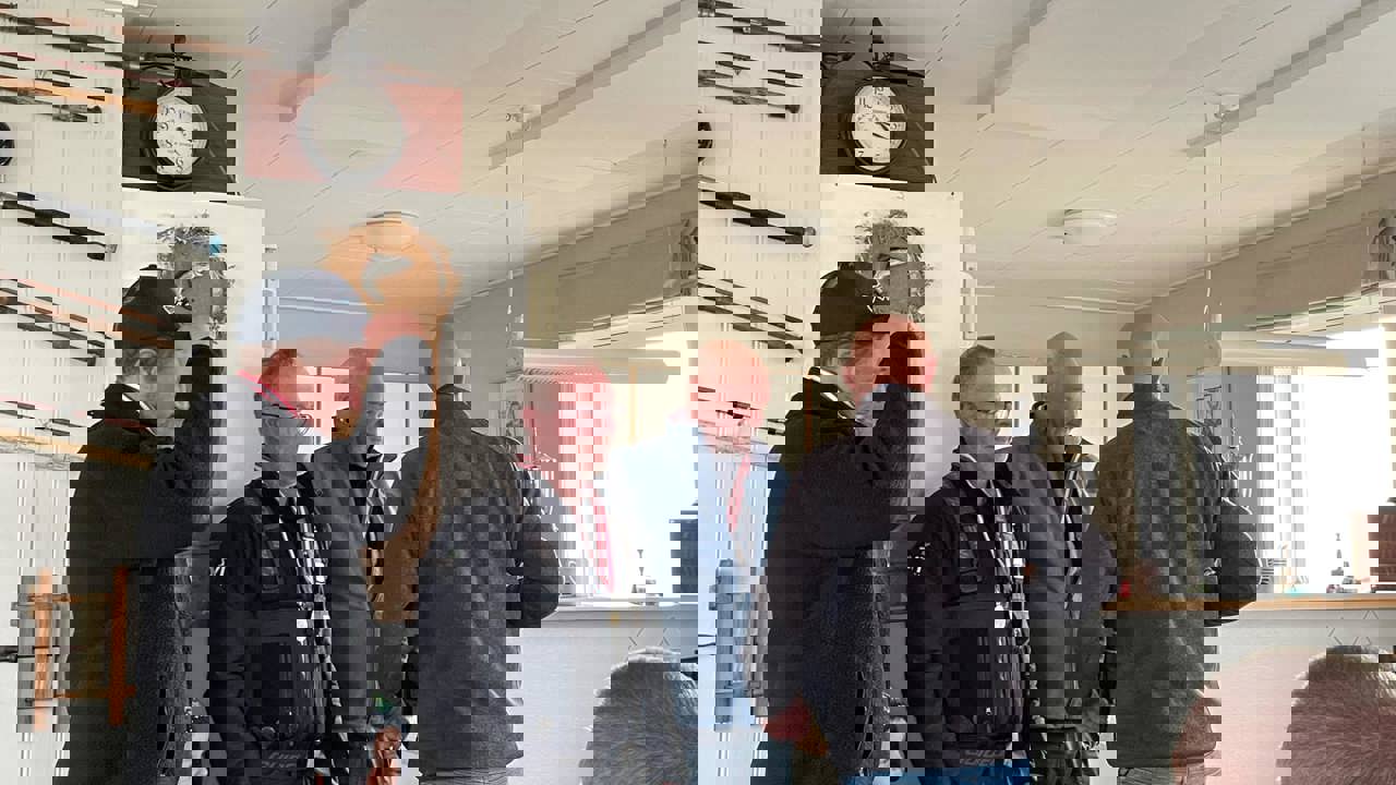 853B2988 B1e1 424F A1ea 8Ca0447b1116